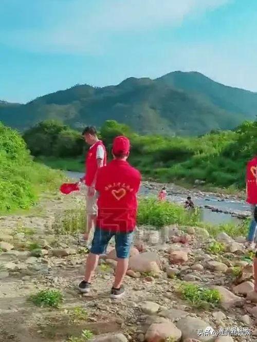 娱乐吃瓜酱拐进山里,拐进神秘山林探险记